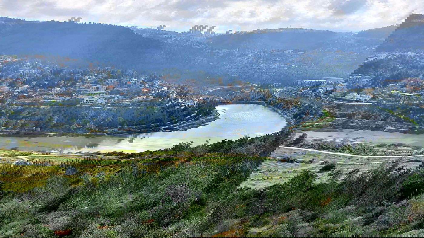 הספסל והתצפית בימים אלו