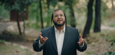 שלוימי מאיר בסינגל קליפ חדש: "נחלי דמעות"