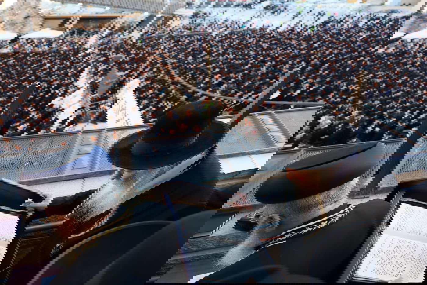 תיעוד מרגש: רבבות בעצרת ענק ליד הכותל להצלחת המלחמה