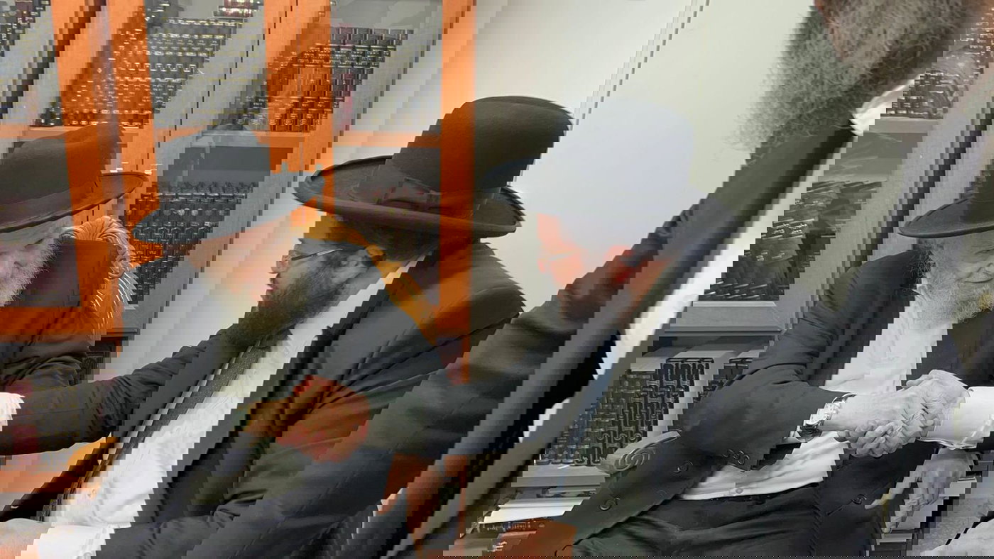 הספר שיכבוש את עולם התורה: הוצג לגדולי התורה והחסידות