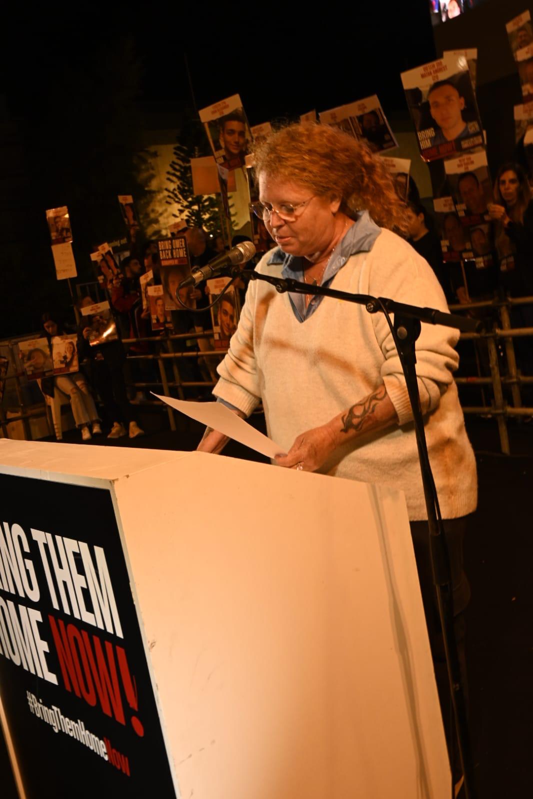 אם החטוף לנתניהו: "אני מאופקים, הצבעתי ליכוד, תתעשת על עצמך"