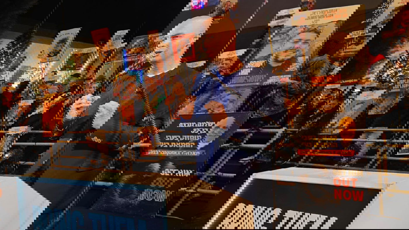 אם החטוף לנתניהו: "אני מאופקים, הצבעתי ליכוד, תתעשת על עצמך"