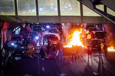 הסלמה בצפון: עשרות רקטות נורו לעבר ישראל | פגיעת טיל נ"ט במבנה בלב קריית שמונה