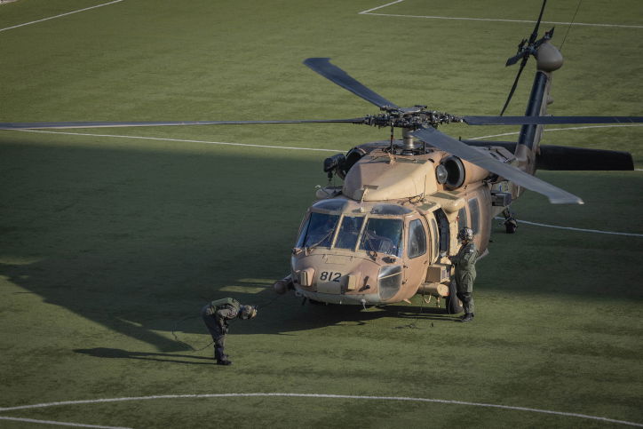מטוס צבאי מפנה פצועים. אילוסטרציה