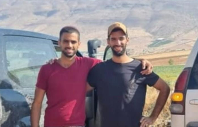 משה שרביט (מימין), עליו הוטלו סנקציות ואחיו הראל הי"ד שנפל בעזה