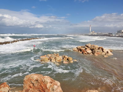 הים יהיה נוח