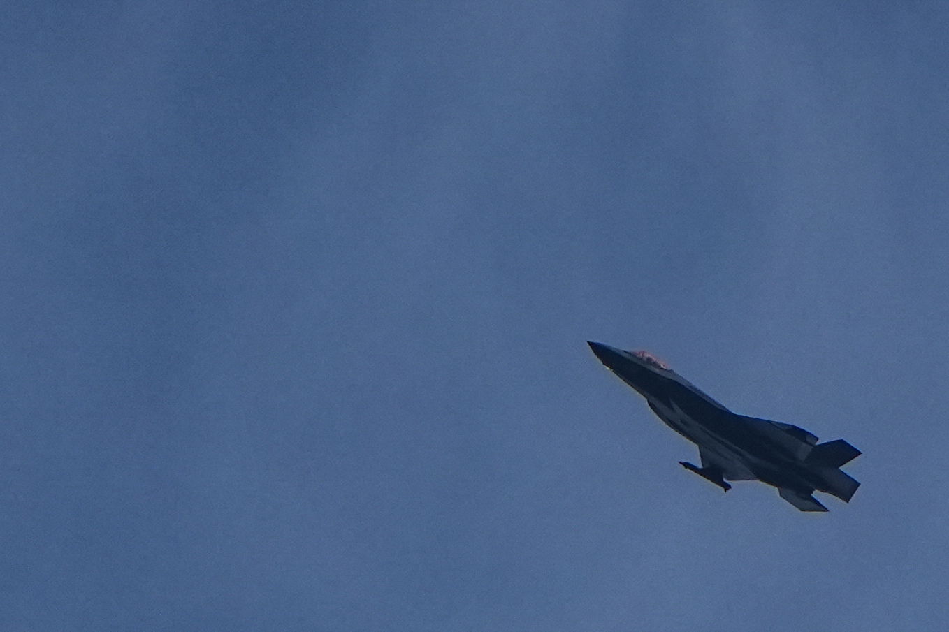 מטוסי קרב לאחר תקיפה בדרום לבנון