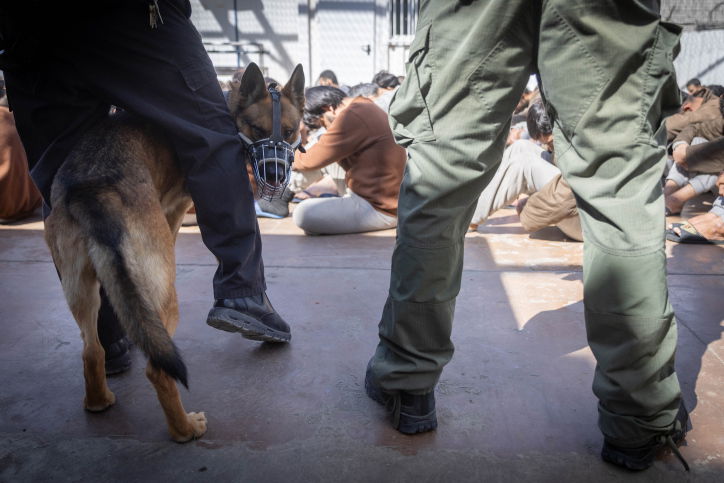 תיעוד חריג מבפנים: מרצחי הנוח'בה בתוך הכלא בישראל