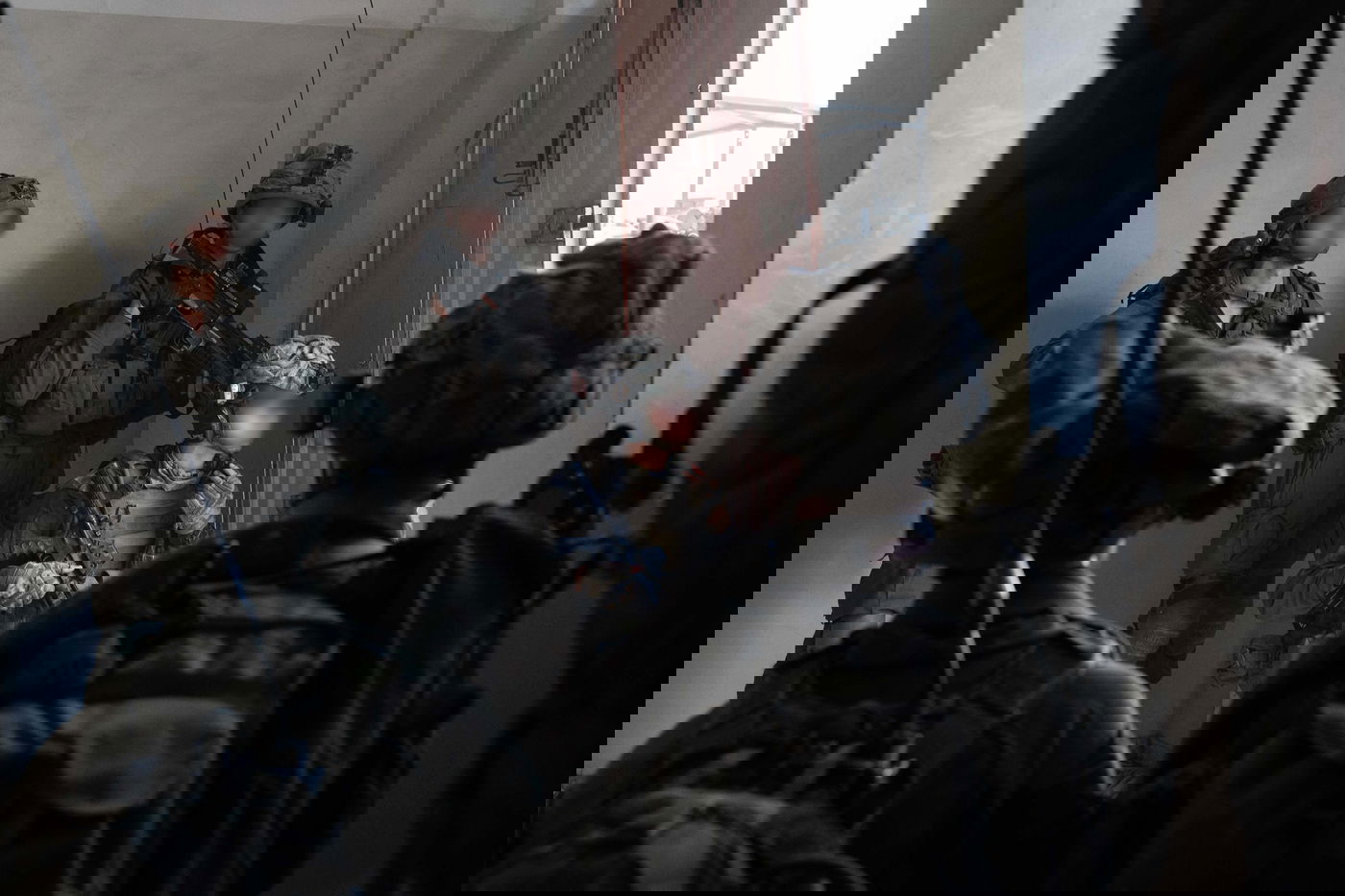 ירי טילים בלתי פוסק על קריית שמונה; פגיעה ישירה במבנה ללא נפגעים | כל העדכונים