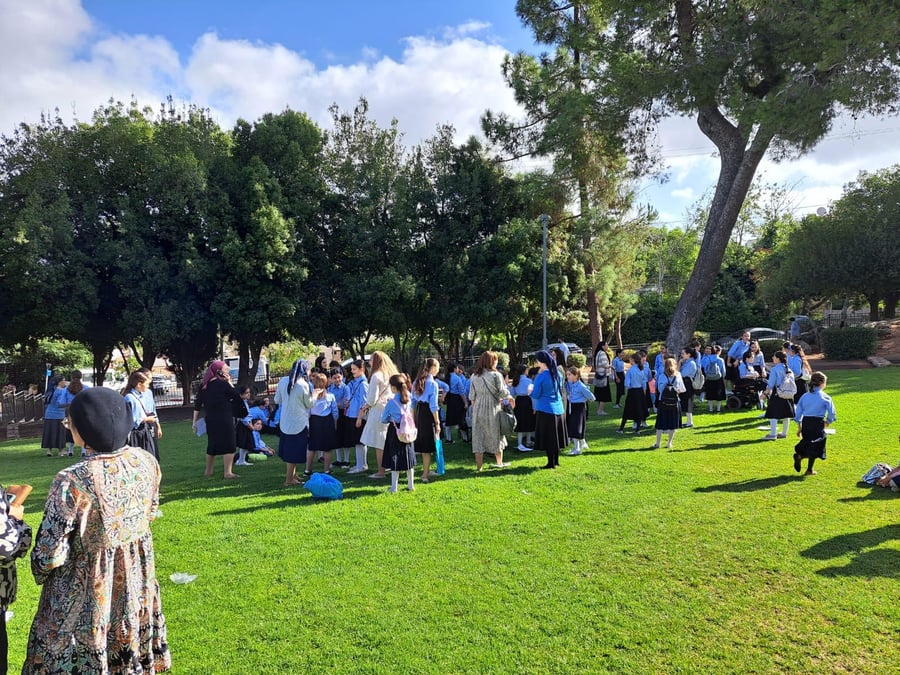 תלמידות בית יעקב בקרית היובל. אילוסטרציה