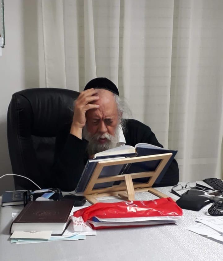 ר' דוד שאול לומד