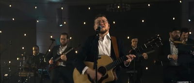 ברוך לוין במחרוזת קומזיץ לייב עם מיטב לחניו