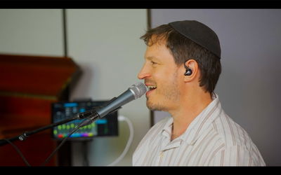 גדי פיינגולד והחברים בביצוע שהפך אקטואלי מתמיד: "ער"