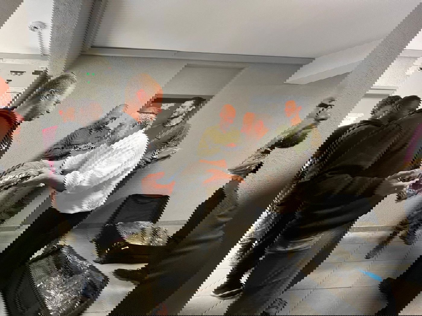 חברי המשלחת בארץ