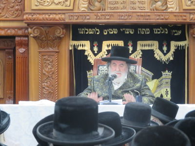 הרבי מויז'ניץ שבוע שעבר באלעד