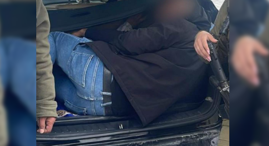 בתוך תא מטען של רכב: הלוחמים גילו שלושה שב"חים מחברון שניסו לחדור לירושלים