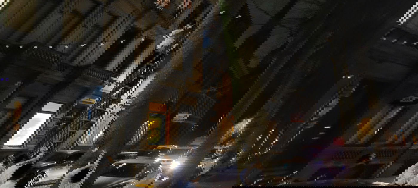 התרגשות בעיירה החסידית לקראת ביקורו הראשון של האדמו"ר מארה"ב