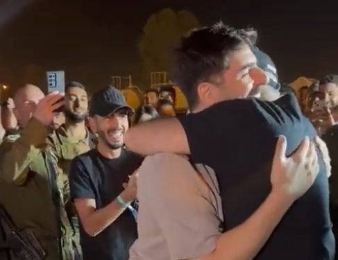 הזמר השראלי חשף איך התחיל לשמור שבת: "המלחמה קירבה אותי יותר"
