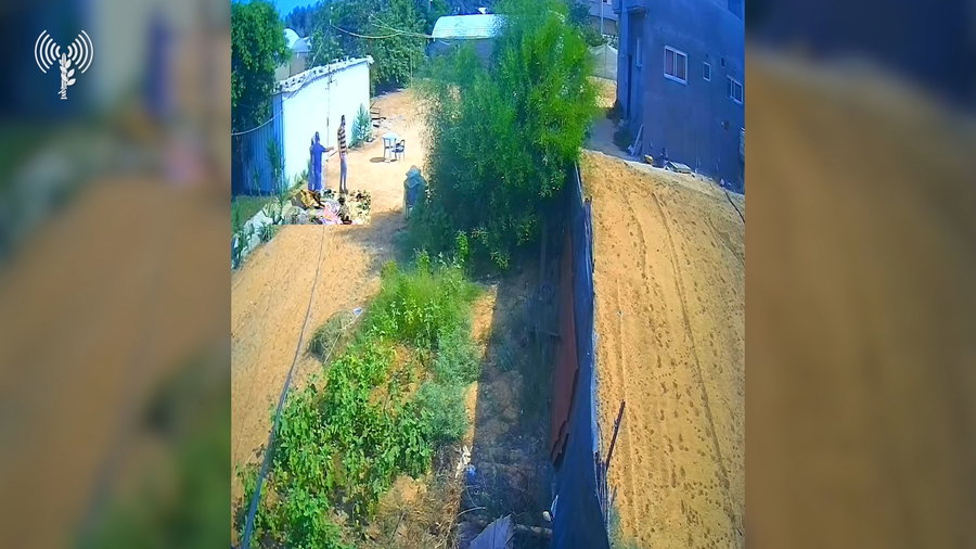 מצלמת אבטחה בחאן יונס תיעדה - רגעי החטיפה של משפחת ביבס