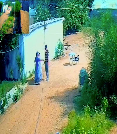 מחבלי חמאס חוטפים את משפחת ביבס בשמחת תורה