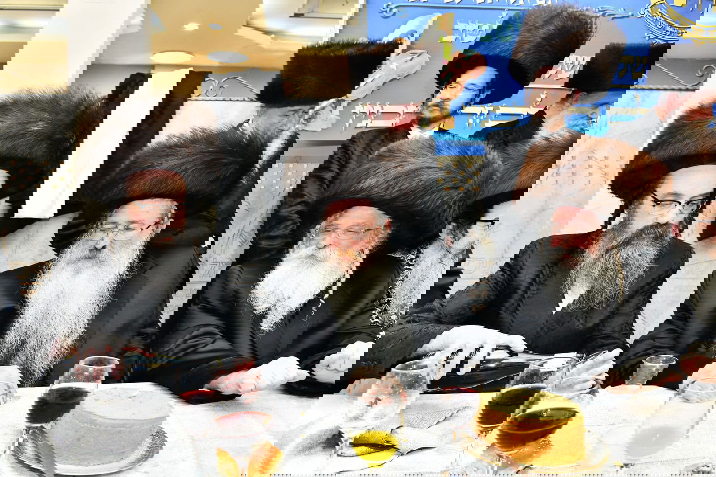 החתונה באירופה, החסידים חגגו עם החתן בארץ לקראת נסיעתו | תיעוד