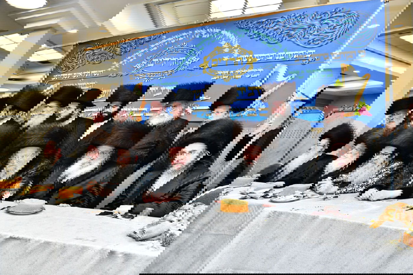 החתונה באירופה, החסידים חגגו עם החתן בארץ לקראת נסיעתו | תיעוד