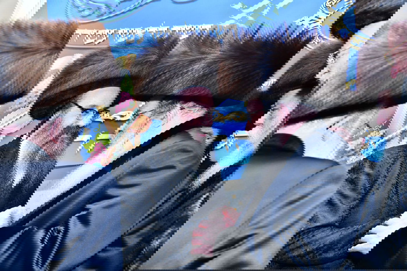 החתונה באירופה, החסידים חגגו עם החתן בארץ לקראת נסיעתו | תיעוד