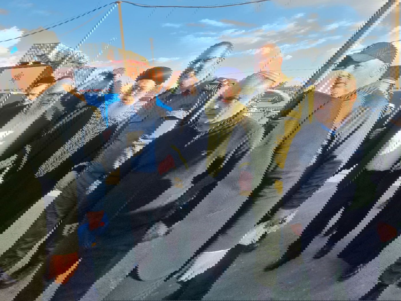 חיזוק בשטחי הכינוס: הראשון לציון הגאון רבי שלמה משה עמאר ביקר את הלוחמים בדרום