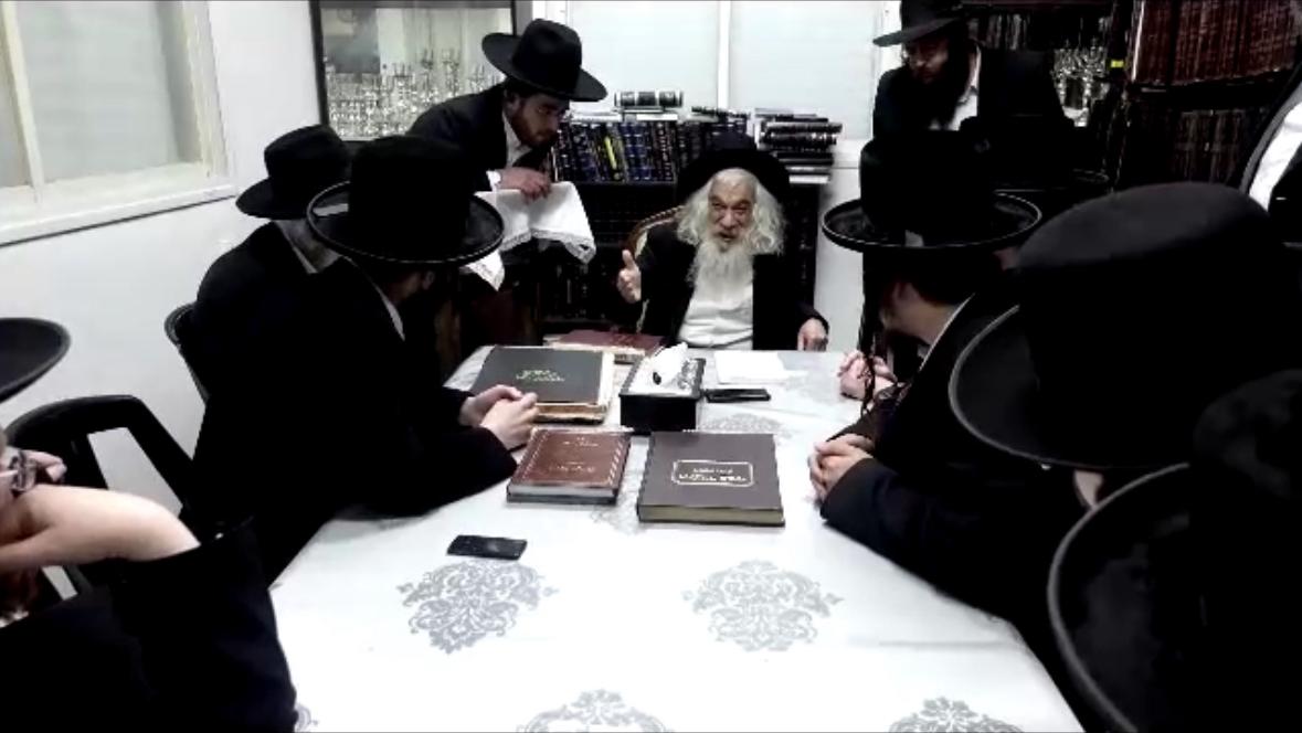 המטב החסידי נפתח בבית המנהיג