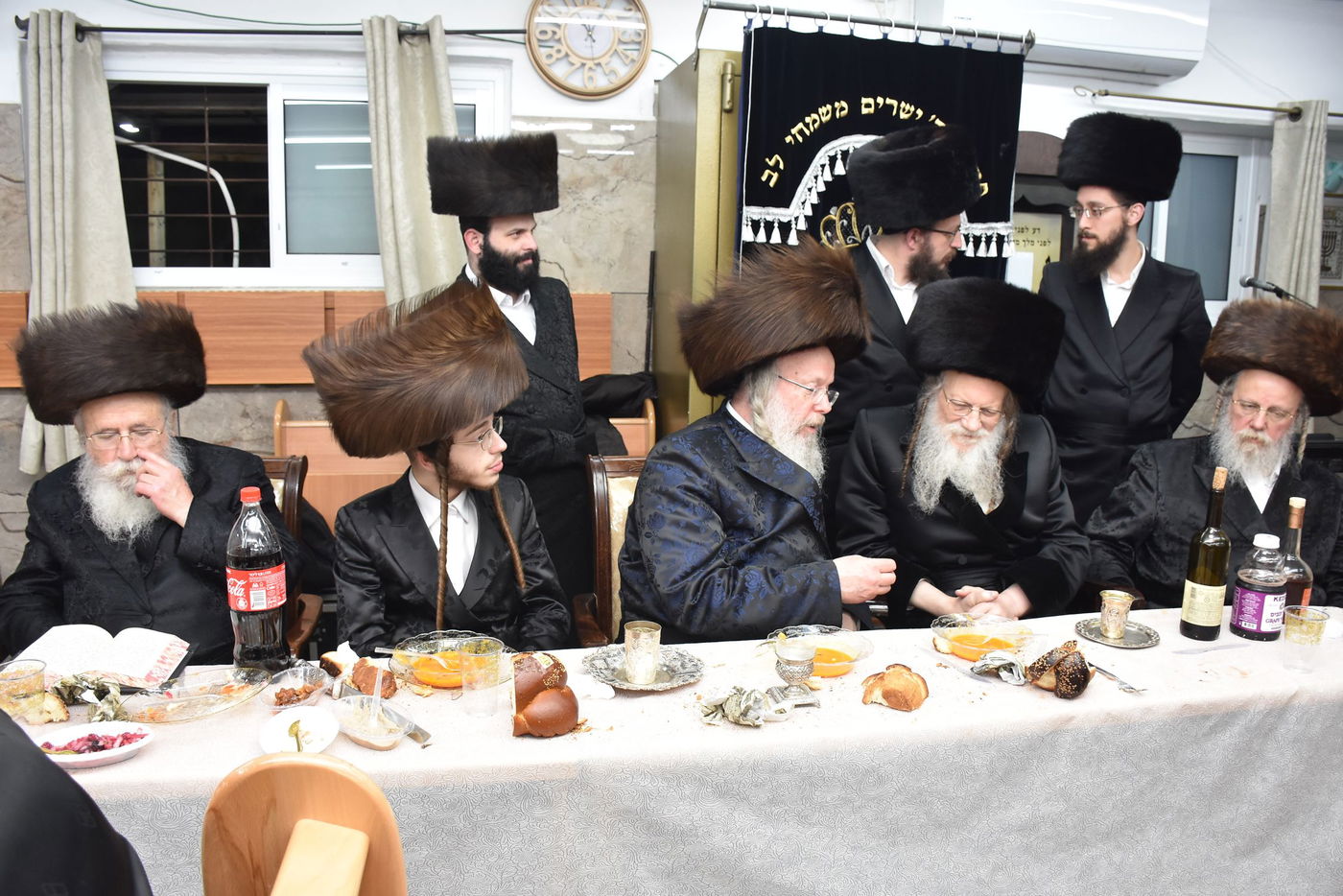 האדמו"ר מביאלא ישרי לב ערך שבע ברכות לכבוד אחיו האדמו"ר מביאלא לונדון