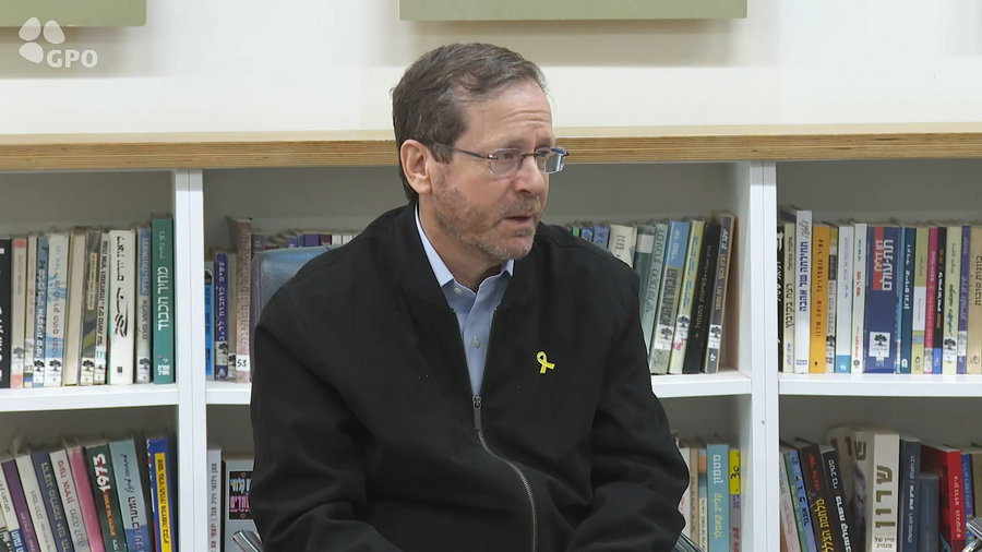 הרצוג עם החיילים | צפו