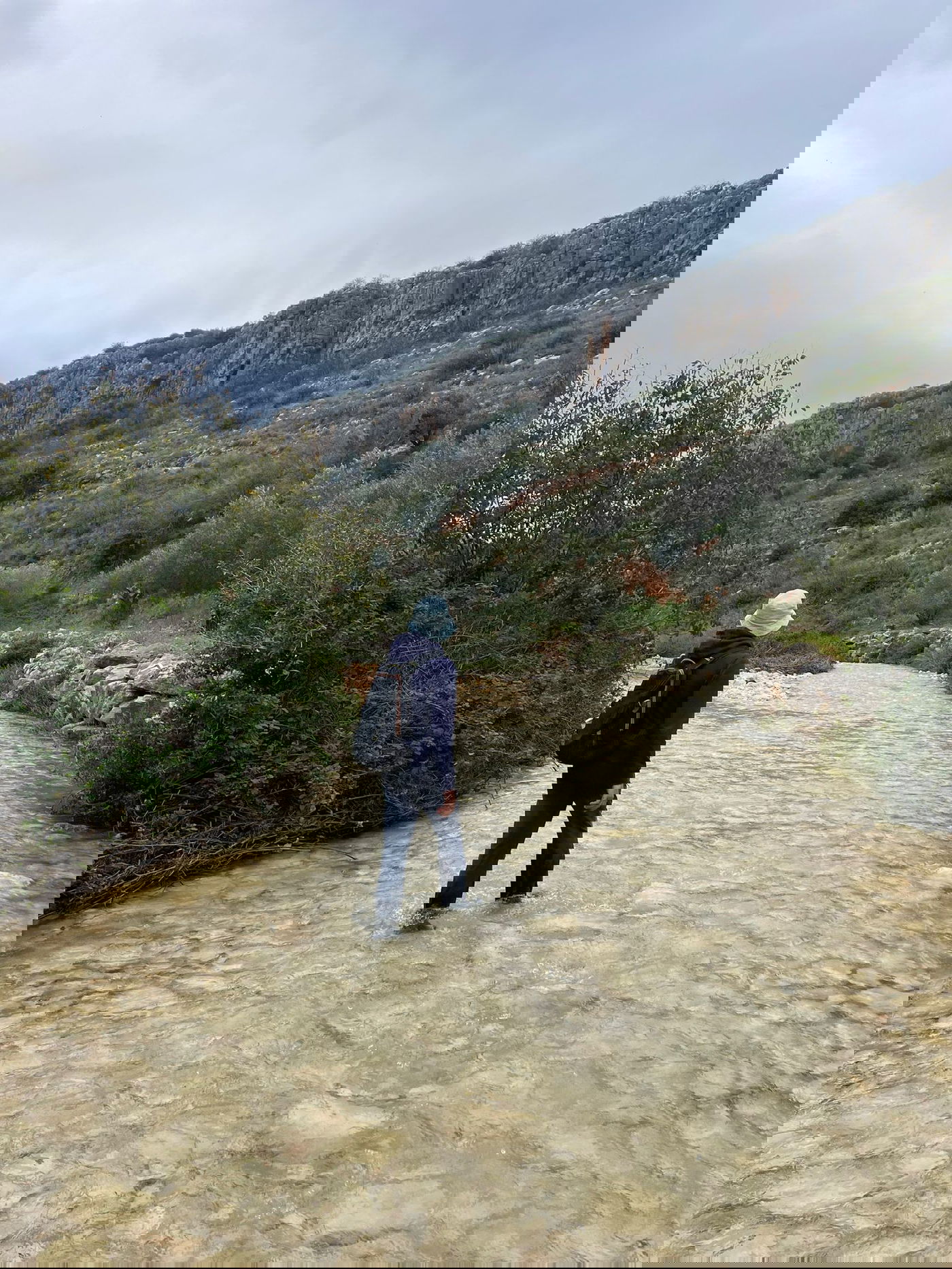 עין מַגְ'נוּנָה (עין יפעם)