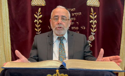 הרב שלמה זביחי בפרסית על 'תצוה' • צפו 