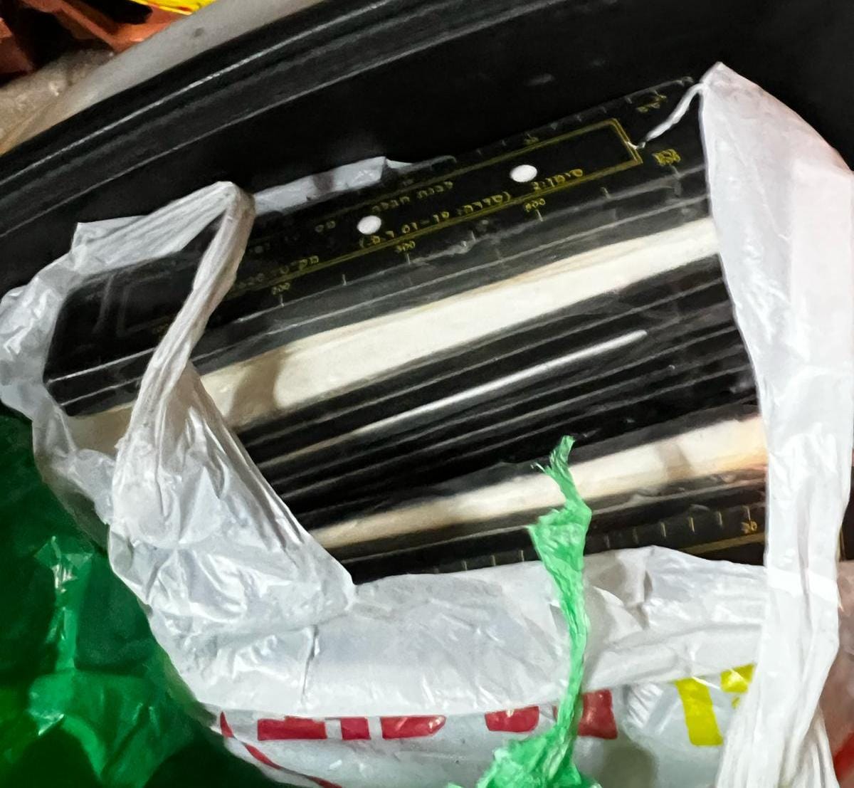 תושב בני ברק נמלט משוטרים ברחובות עיר התורה - וברשותו אותרו 29 לבנות חבלה 