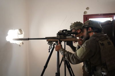 מחבלים שירו RPG חוסלו; הלוחמים פשטו על מחסן אמל"ח