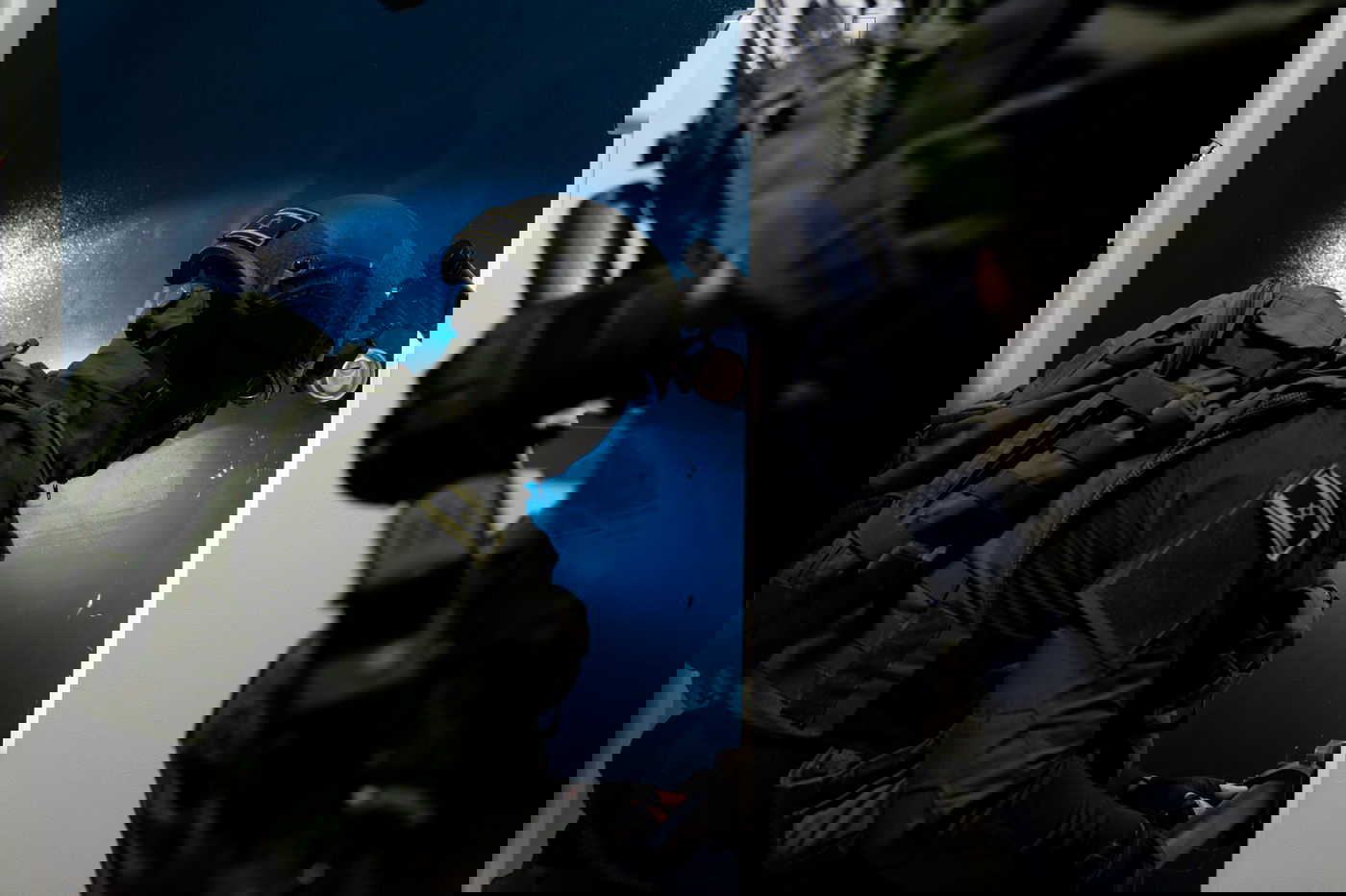 בכפר ממנו יצאו המחבלים: כוחות הביטחון עצרו מבוקשים