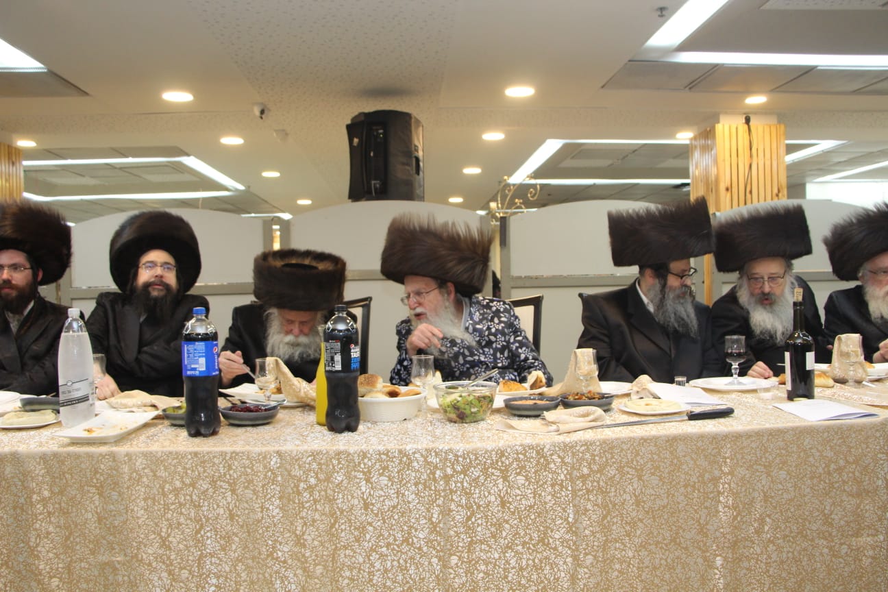 גאב"ד קריית צאנז ירושלים חיתן נכד; גיסו האדמו"ר השתתף