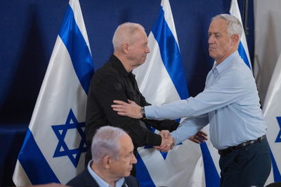 מעל הראש של נתניהו. בני גנץ ויואב גלנט