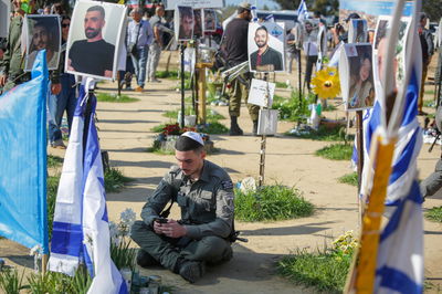 שוטרי מג"ב מבקרים באתר הטבח בנובה