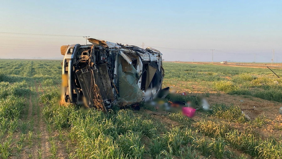 נהג בן 45 נהרג בתאונה קטלנית בדרום; הרכב התהפך