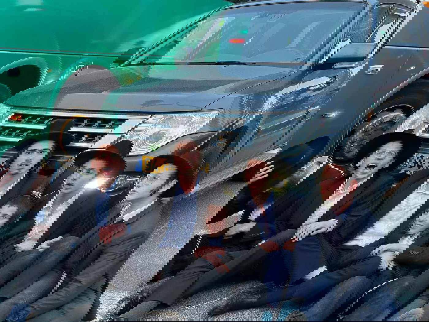 פלג קיצוני חסם את ירושלים ופונה בכוח ע"י המשטרה | תיעוד