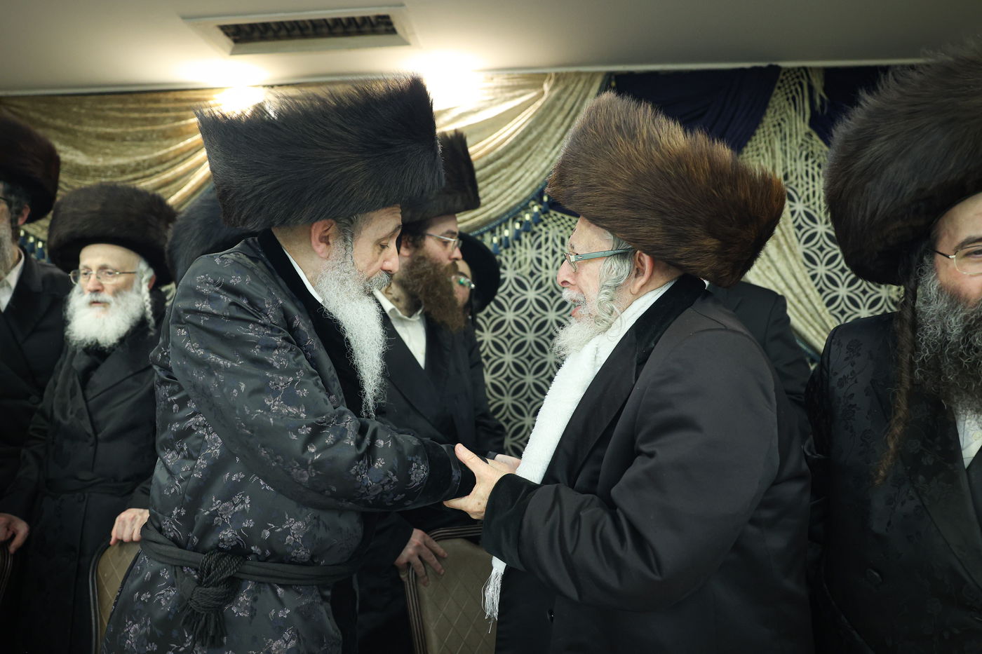 הכנסת ספר תורה בשומרי אמונים בירושלים