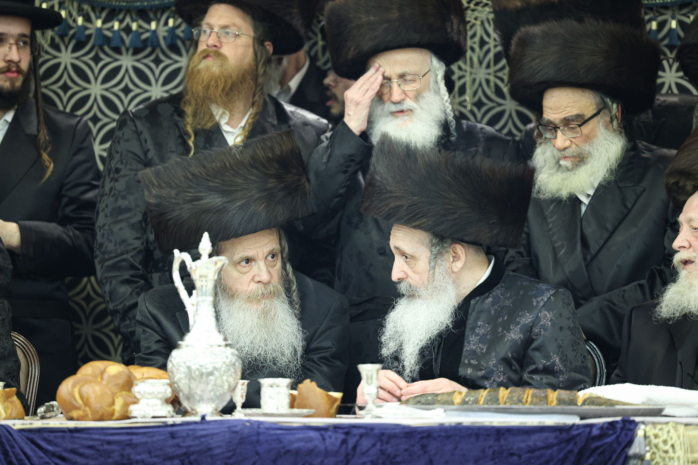 הכנסת ספר תורה בשומרי אמונים בירושלים