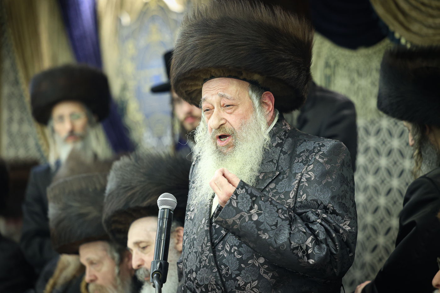 הכנסת ספר תורה בשומרי אמונים בירושלים