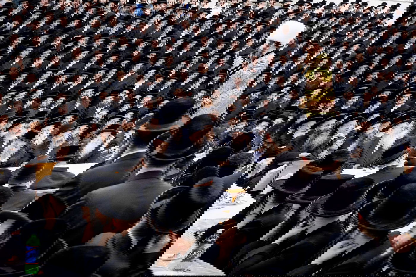 האדמו"ר מבאבוב 45 בטיש פורים קטן בבית מדרשו בבורו פארק