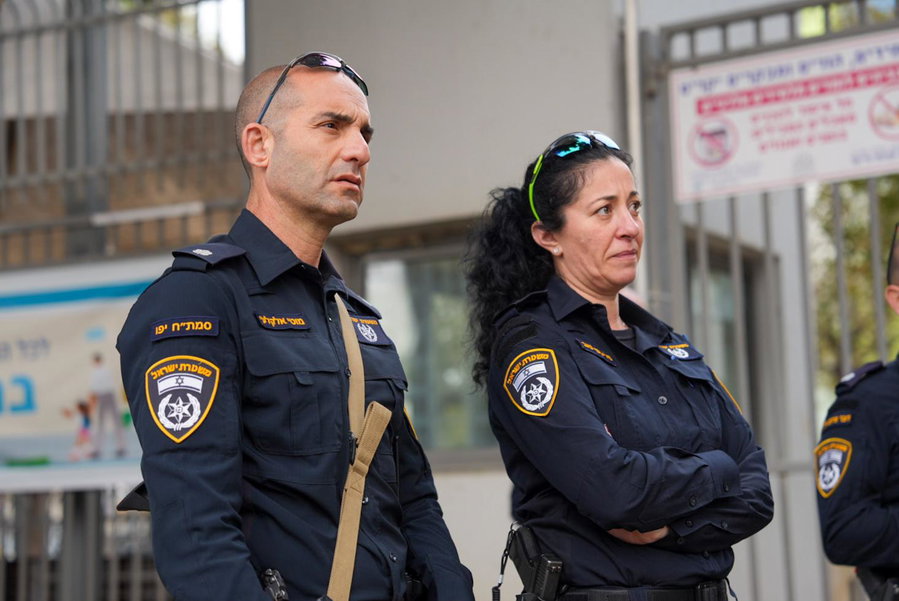 השוטרים בקלפיות