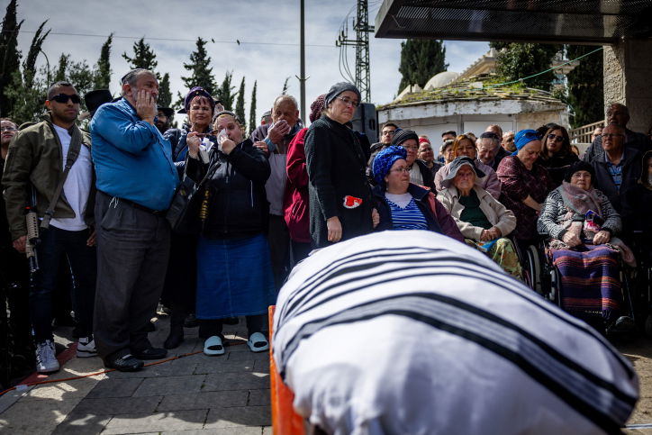 אלמנת הקדוש ספדה: "קיבלתי מתנה מלאת אור - לשנתיים"