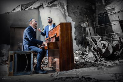 שוקי סלומון ואבי מן בסינגל קליפ חדש: "שיר הרחמים"