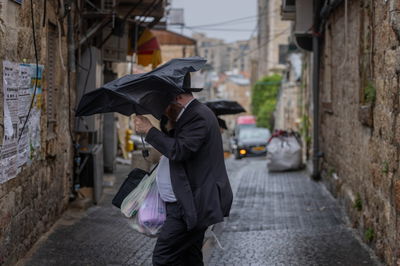 הרוחות העזות ייפסקו; גשמים יתחילו לרדת במהלך השבת