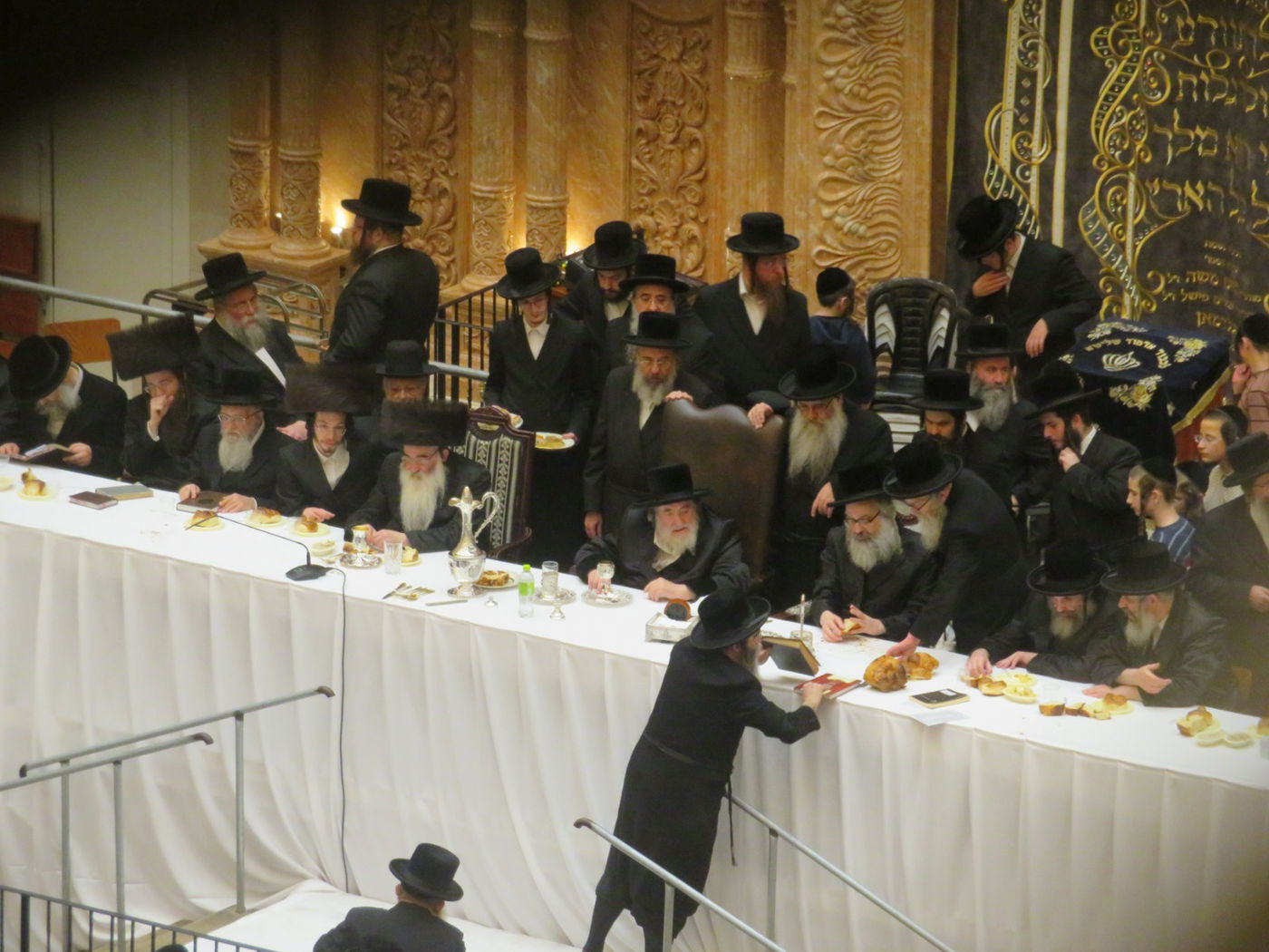 עם אלפי חסידים: האדמו"ר מויז'ניץ ציין תריסר להסתלקות ה'ישועות משה'